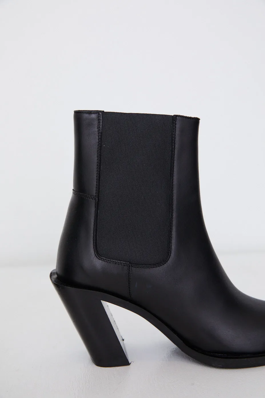 Belcinie Boots